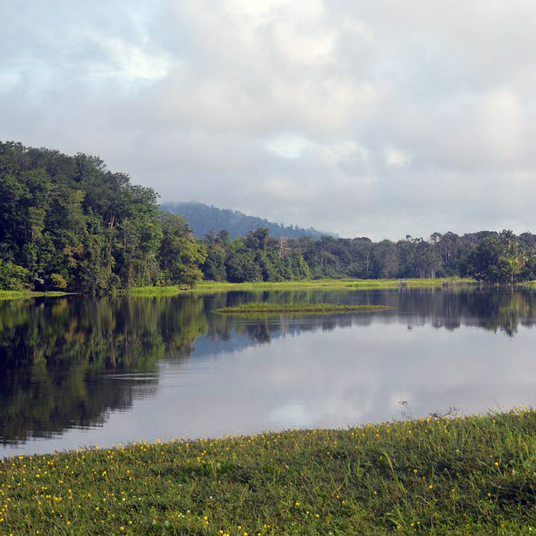 rumah-sungai-lata-papan-mandi-kuak-hill-lenggong-tasik-raban-bot-resort